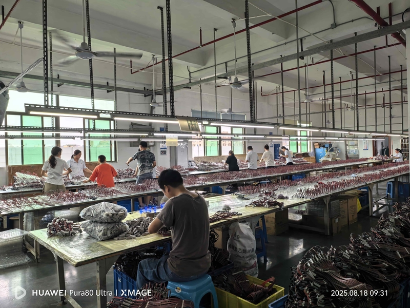 Shenzhen Xinhe Lighting Optoelectronics Co., Ltd. manufacturer production line