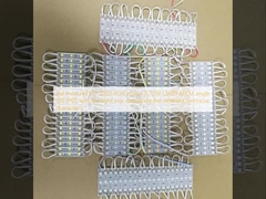 LED-Modul 7512-5050 RGB Leistung 0,72W LM60-66LM Winkel 160 IP65 mit der Lichtbox, die die verschiedenen leuchtenden Zeichen darstellt