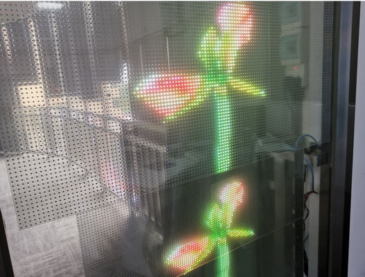 Soft P8 Transparent LED-Bildschirm Innenraum Vollfarbe Transparent Flexibles LED-Display