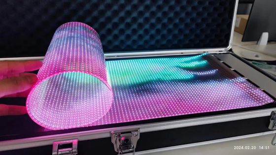 P10 RGB-Farb-LED-Transparenter Filmbildschirm Indoor Hard / Flexible LED-Displaybildschirm