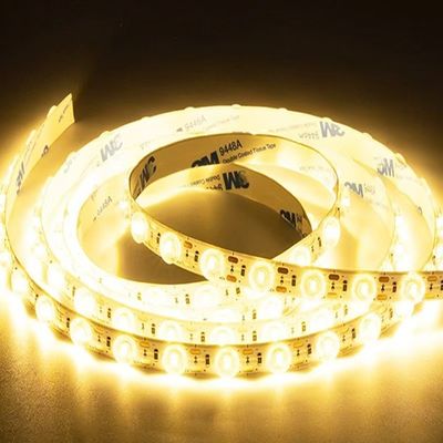 Hohe Helligkeit und leicht zu steuernde LED-Bandleuchte für Werbe- und Beleuchtungsbedarf