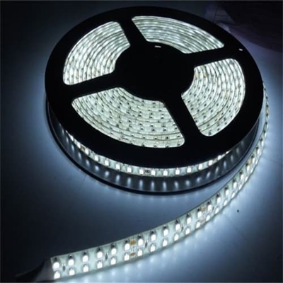 Weit verbreitet in der Dekoration LED-Streifen Licht Smart Flexible Indoor DV12V SMD5050 RGB LED-Lichtstreifen Bunte Streifen Lichter für Hausdekoration