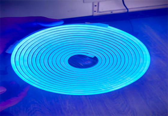 Hochhelligkeit RGB Vollfarbe DC12V Neon Flexible LED Streifenlicht für flexible Wandbandbeleuchtung